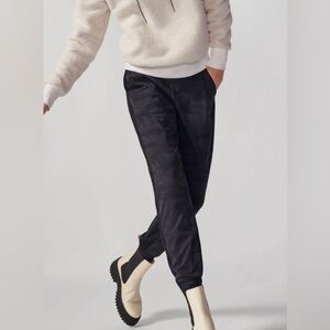 Athleta Brooklyn Lined Jogger Black Camo